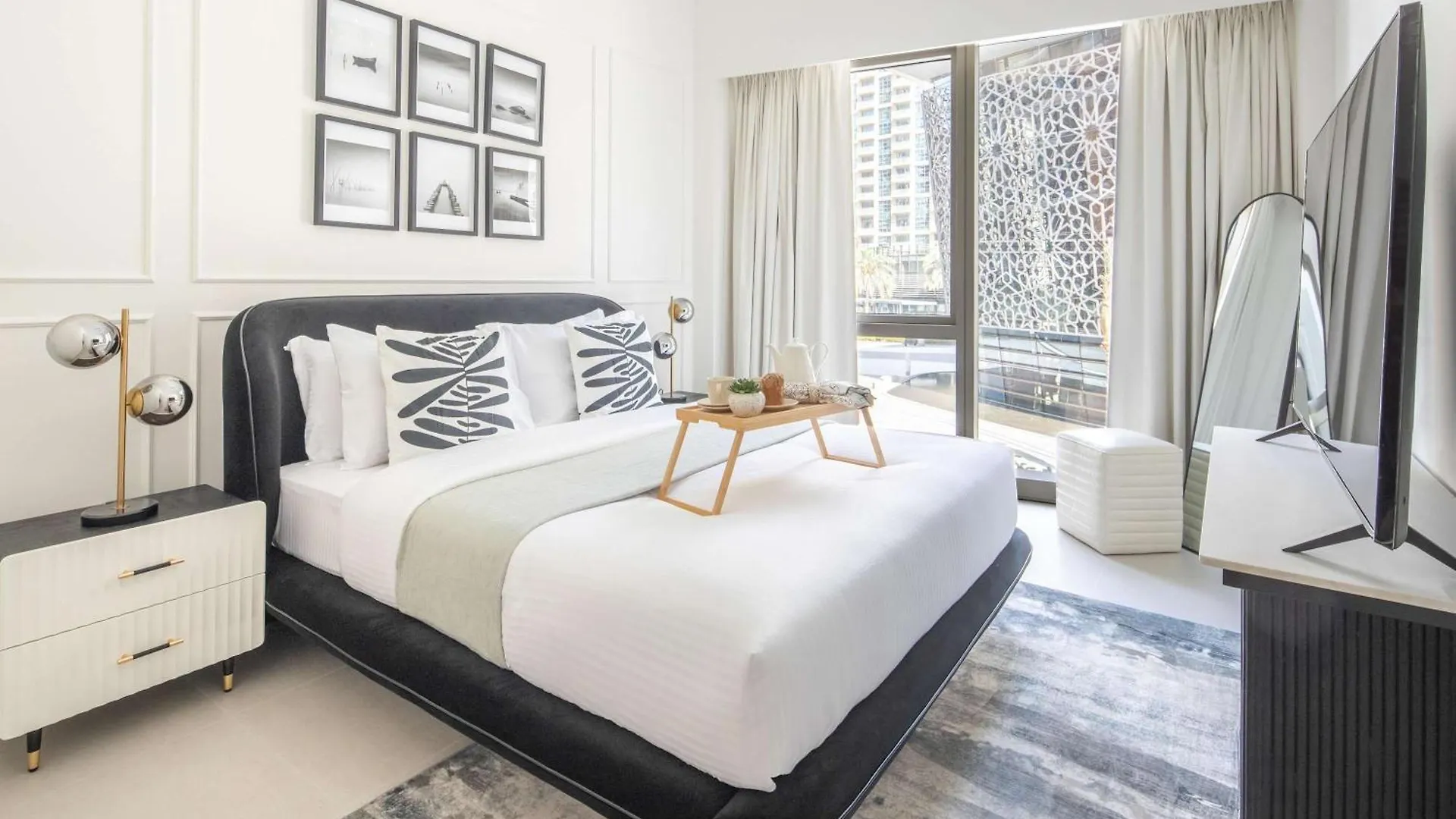 Frank Porter - Grande Signature Dubai 0*,  United Arab Emirates